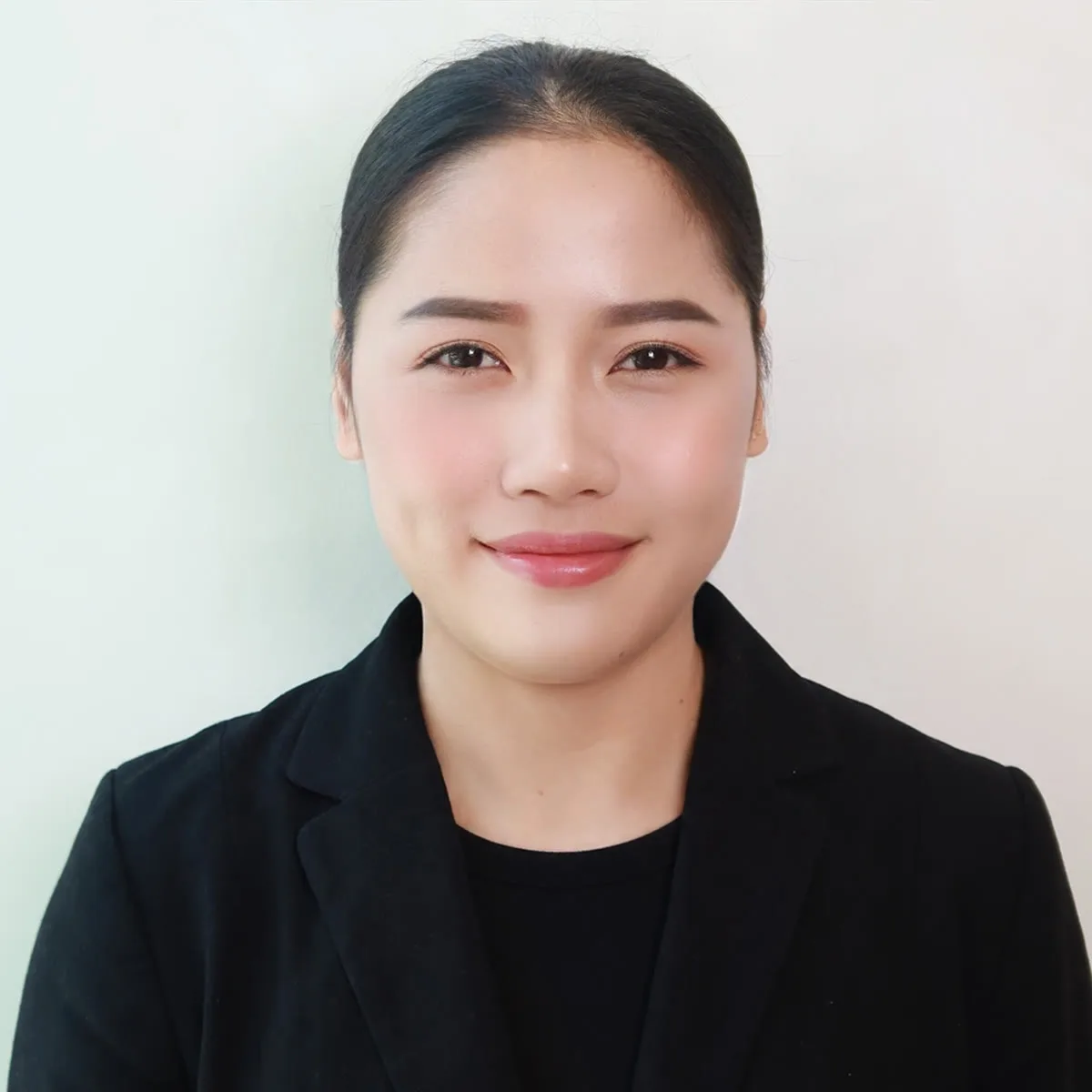 Arrah, receptionist at AZIZAM beauty salon in Dubai