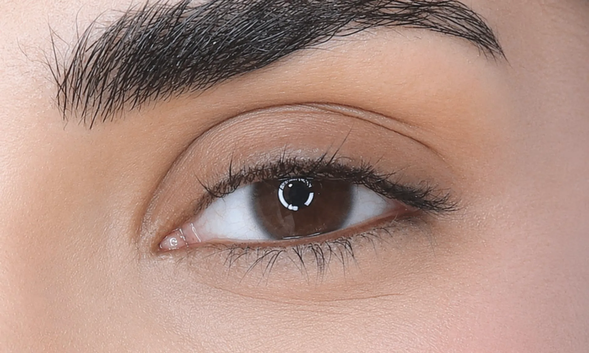 Classic lash extensions in Dubai — natural lashes before treatment at AZIZAM beauty salon