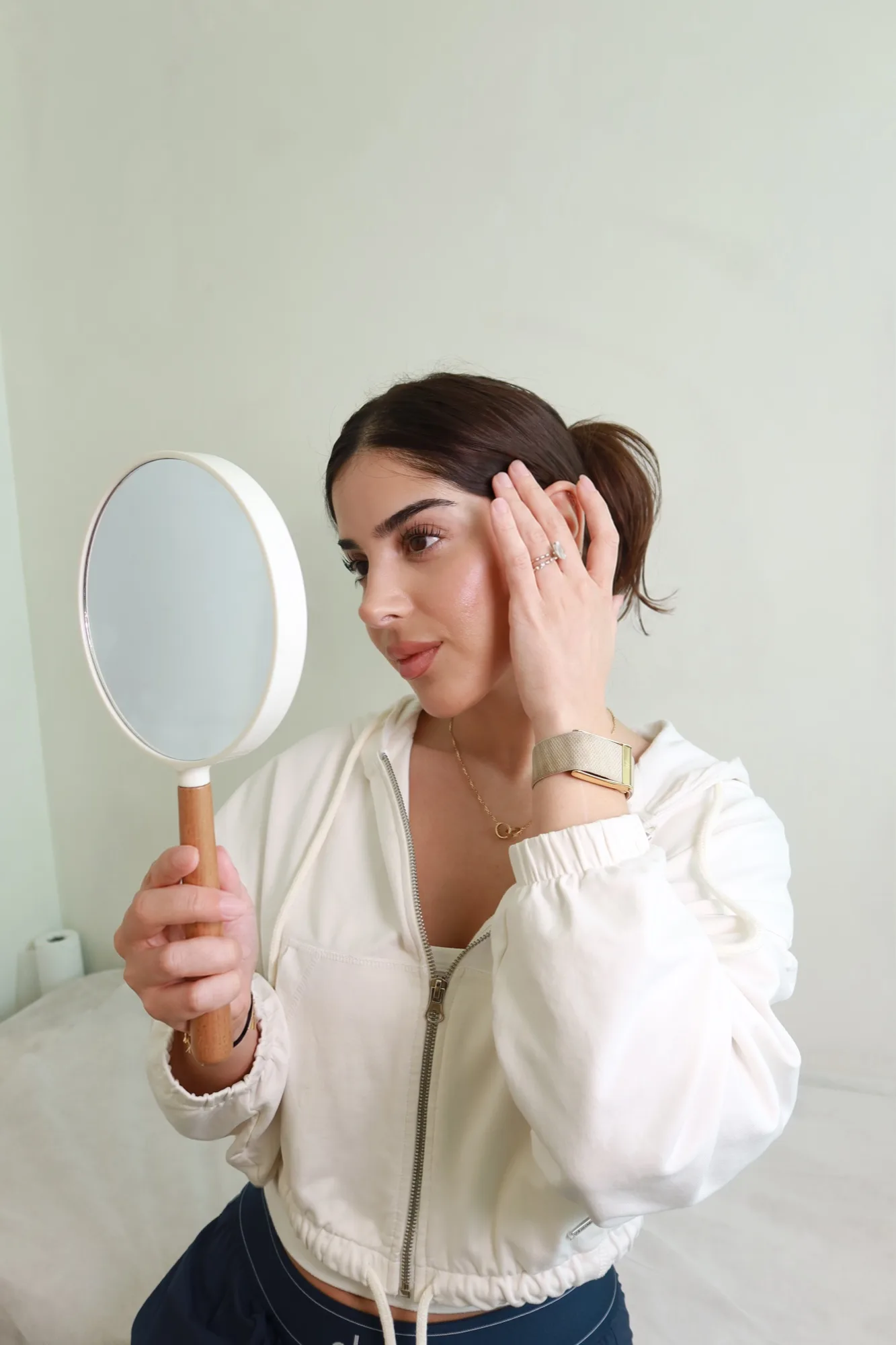 Brow lifting in Dubai, book your appointment at AZIZAM beauty salon