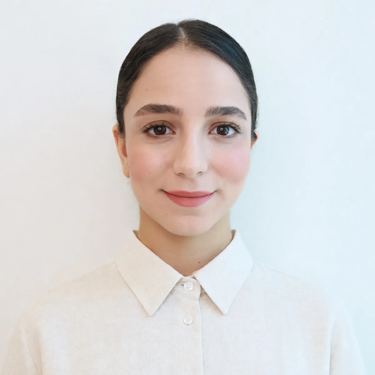 Hasti, Facial Therapist at AZIZAM salon in Dubai