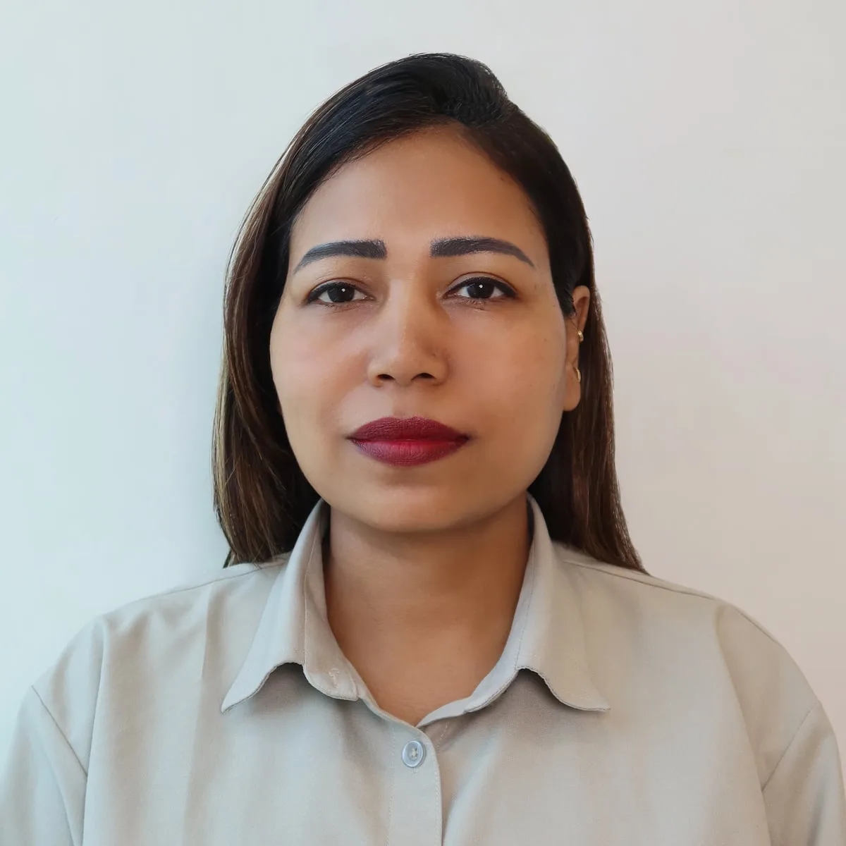 Rinky, Brow Master at Azizam salon in Dubai