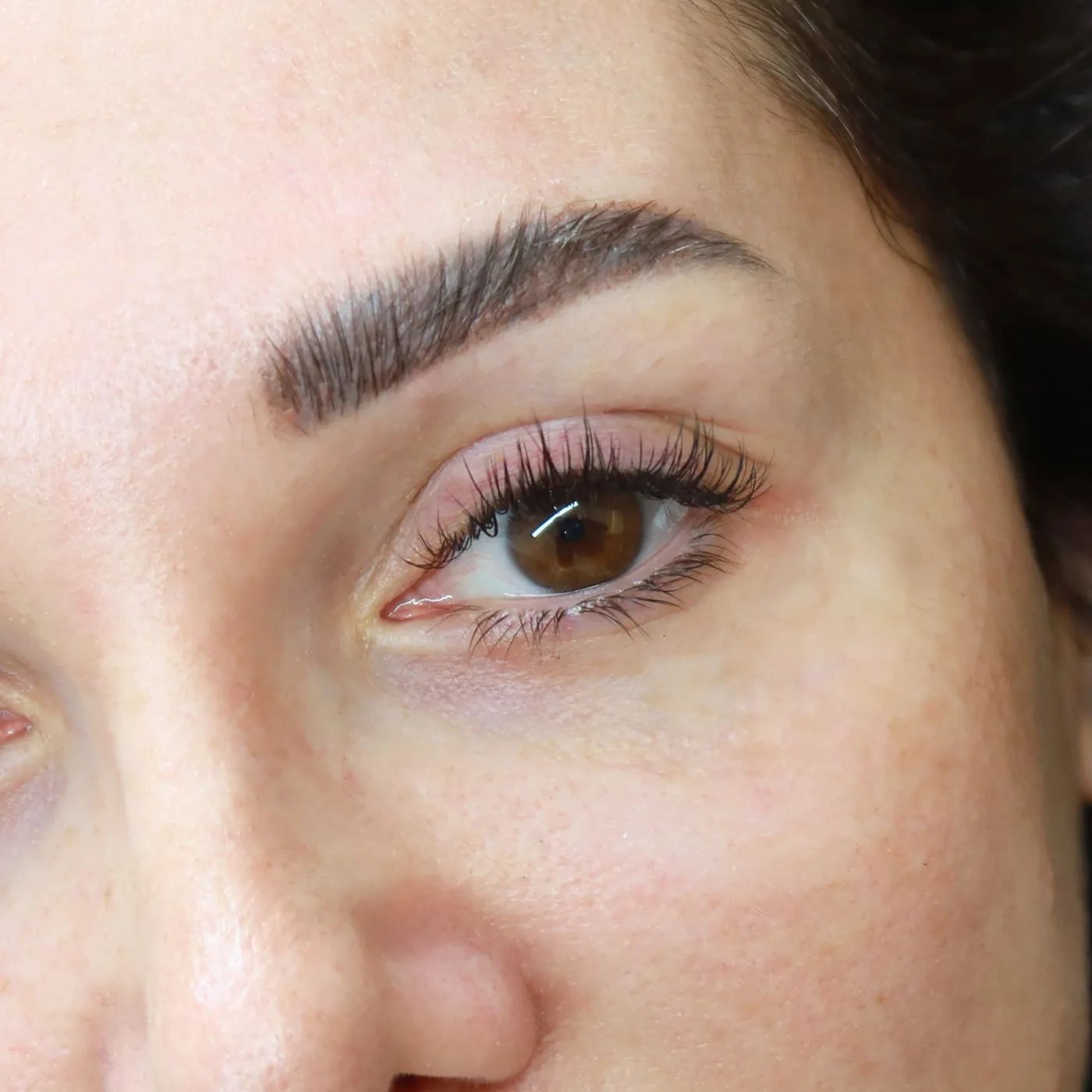 Classic lash extensions result in Dubai — soft, natural-looking finish at AZIZAM beauty salon