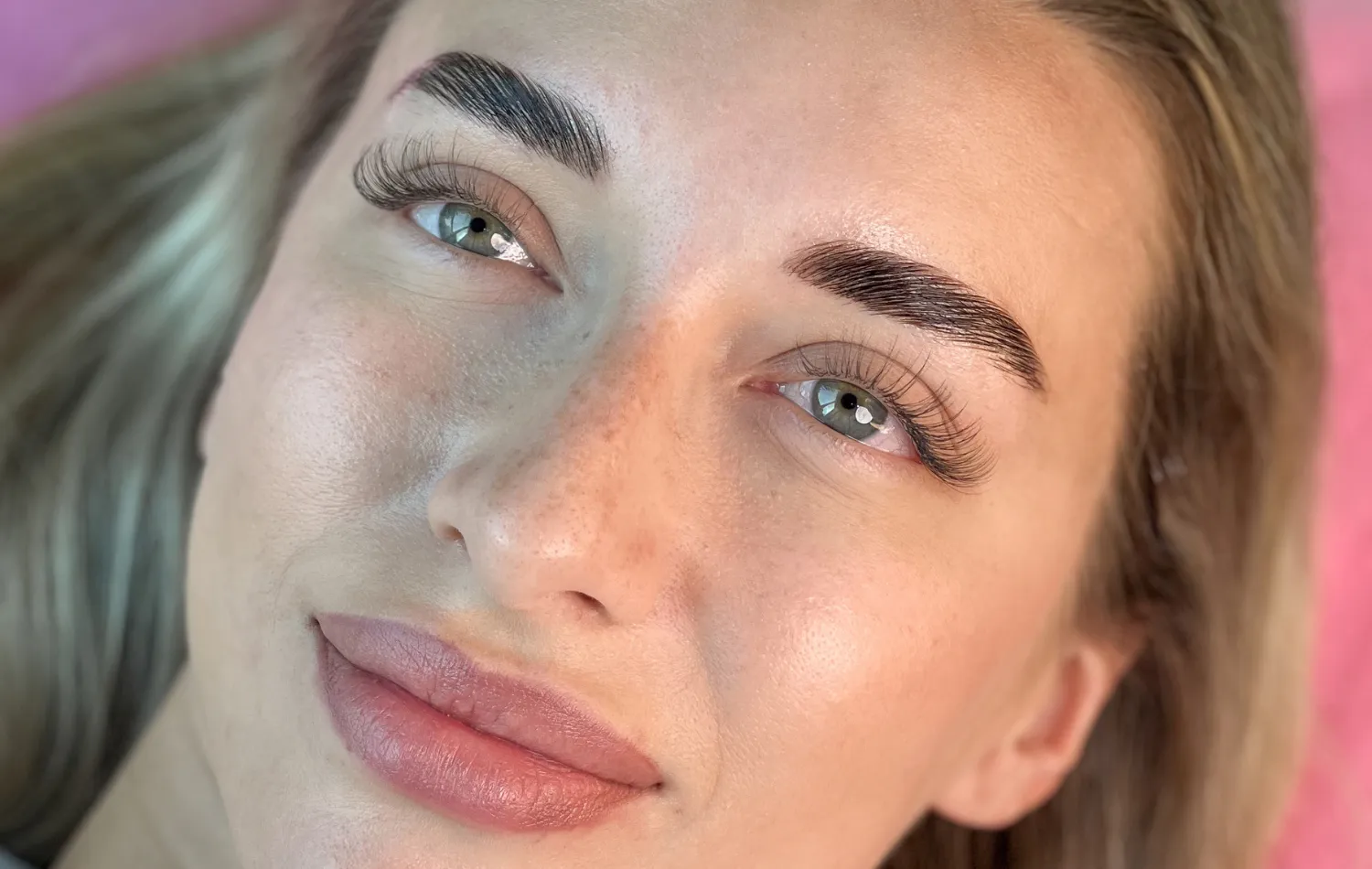 Lash Extensions vs Lash Lift vs Mascara in Dubai What Actually Works Best